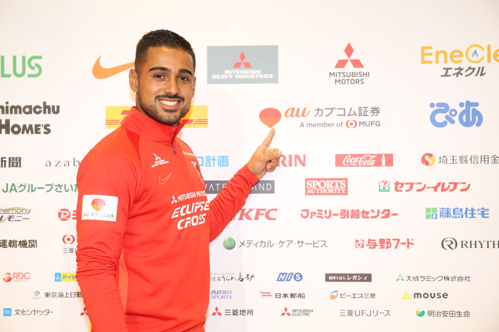 パートナーストーリー Auカブコム証券 ビジネス Urawa Red Diamonds Official Website