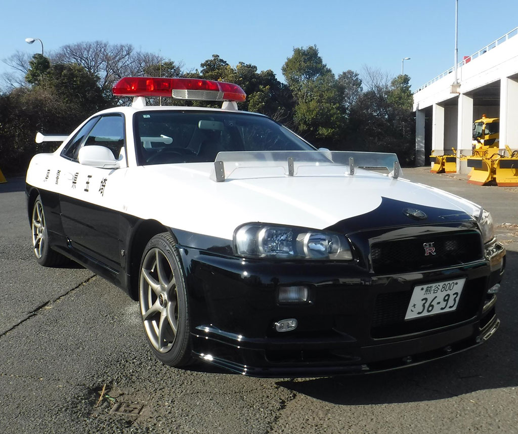 高速道路交通警察隊 パトカー