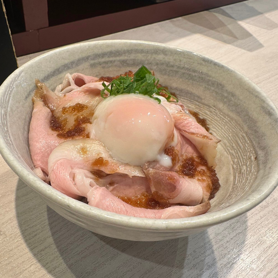 埼スタ横丁(柳麺呉田)『神戸ポークのロースト丼』