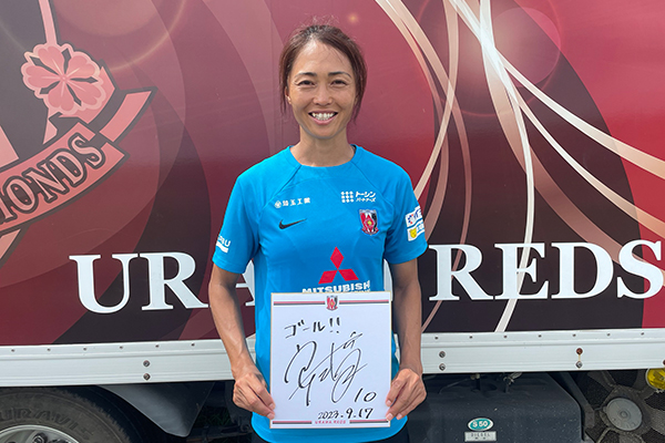 2019 なでしこリーグ 浦和レッズレディース 安藤梢 直筆サインカード 三菱重工浦和レッズレディース | URAWA RED DIAMONDS LADIES