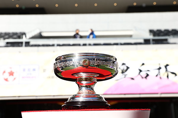 【レア】浦和レッズ　優勝記念トロフィー さいたま市浦和区】浦和パルコでACL優勝トロフィーのレプリカが5