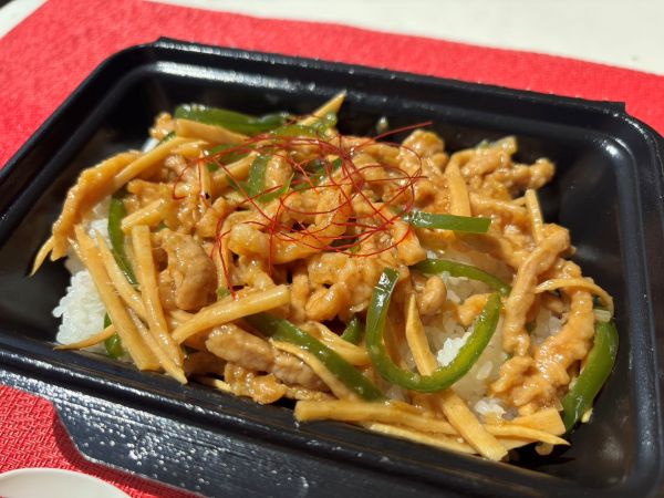 最終価格　浦和レッズ　ヤンセンコーチ支給品　非売品　上下セット美品 最終価格 浦和レッズ ヤンセンコーチ支給品 非売品 上下セット美