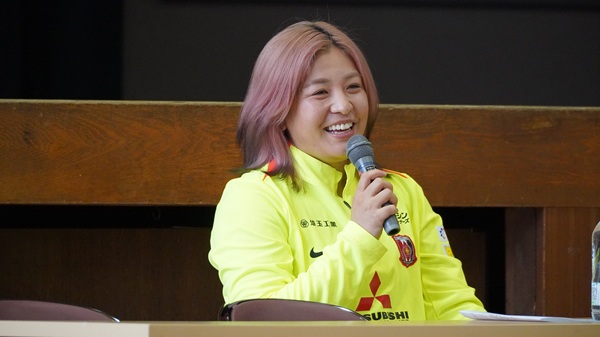 【活動報告】池田選手が小学校訪問で「夢について」の授業&5/10(日)埼スタ開催の告知を実施