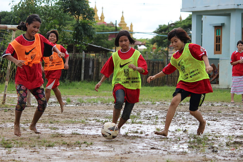 Grassroots International Exchange (Heart-full Soccer in Asia)