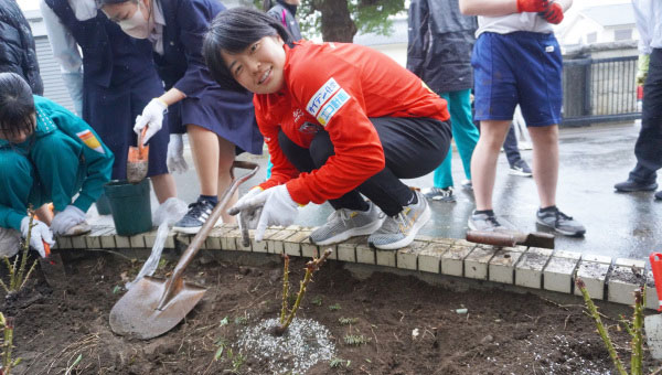 地域でのレッズローズ植栽活動