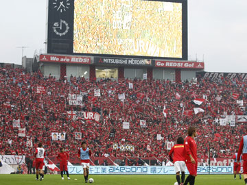 チームで同じ絵を描いて勝利を