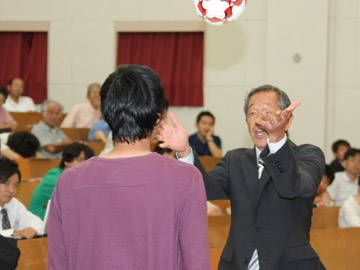 落合キャプテンが埼玉大学で講義