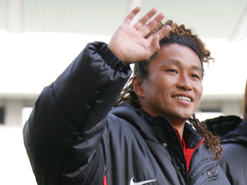 西武ドーム、始球式に岡野＆堀之内が登場！