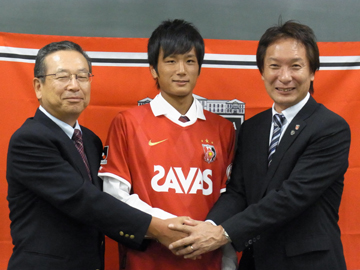 レア】小島秀仁XXL浦和レッズ27 ユニフォーム2011年頃Jリーグ