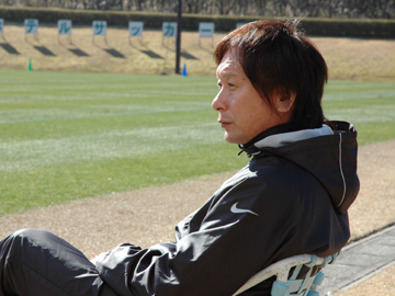 「すべての選手が戦力」柱谷幸一GM