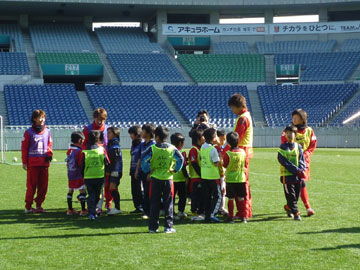 埼玉県青少年夢のかけはし事業『浦和レッズのサッカー教室』開催