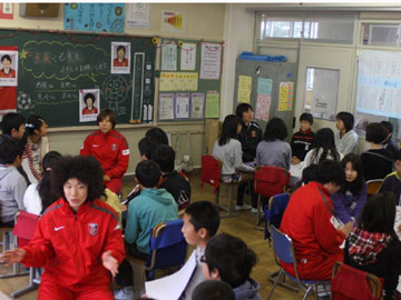 『未来くる先生』にレディース3選手が参加