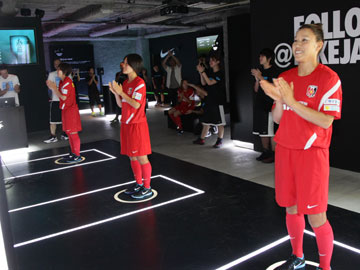 レディースの山郷、柳田、和田、猶本が「UGOKIDASE STATION」に挑戦