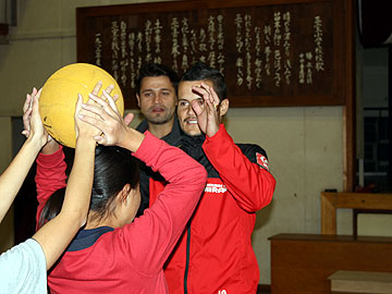 さいたま市立三室小学校に4選手が訪問