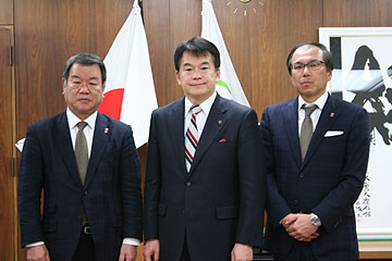 さいたま市役所と埼玉県庁を表敬訪問