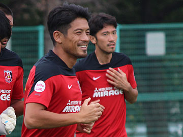 鈴木啓太 期待を感じながら戦えることを喜びにして力に変える Urawa Red Diamonds Official Website 鈴木啓太 期待を感じながら戦えることを喜びにして力に変える Urawa Red Diamonds Official Website