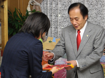 レディース、『彩の国スポーツ功労賞』贈呈式に吉田監督と後藤が出席