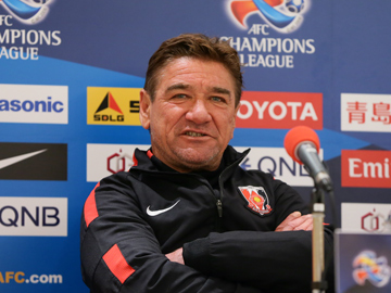 ミシャ監督と那須が試合前日公式会見に出席