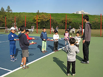 レッズランド 子どもの日スペシャルスクールDay｢小学生テニス｣＆｢親子テニス｣参加者募集中