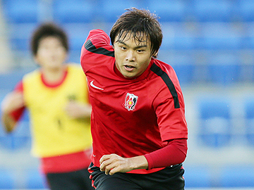 岡本拓也｢積極的なプレーで、良い守備から良い攻撃につなげていきたい｣