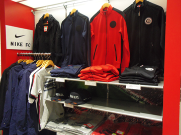 2016NIKEカジュアルライン、27日(土)から発売開始! | URAWA RED 2016NIKEカジュアルライン、27日(土)から発売開始! | URAWA RED