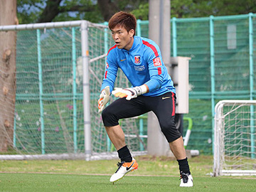 西川周作 失点をゼロで抑えて勝利に貢献し たくさんの方々を笑顔にしたい Urawa Red Diamonds Official Website