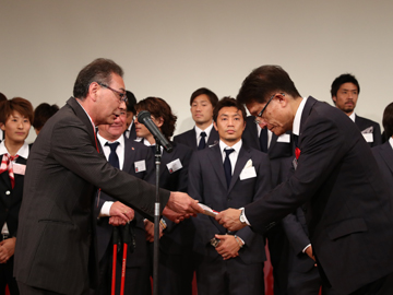 浦和レッズ後援会主催の 16 浦和レッズ 激励会 が開催 Urawa Red Diamonds Official Website