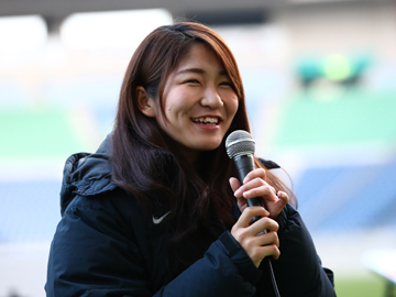 浦和レッズ後援会16シーズン大納会 にトップチームとレッズレディースの選手が参加 Urawa Red Diamonds Official Website