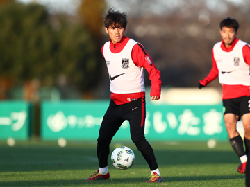 柏木陽介 攻撃的な姿勢を貫き タイトルを獲る Urawa Red Diamonds Official Website