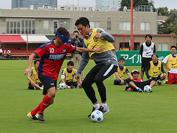 『ブラインドサッカー体験会2017』にトップチーム8選手が参加