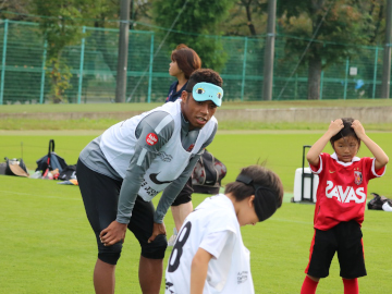 『ブラインドサッカー体験会2017』にトップチーム8選手が参加