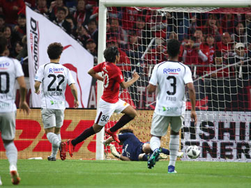 第31節 vsG大阪「興梠のゴールで同点にするも1-3で敗戦」