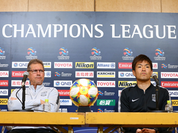 ブリーラム・ユナイテッド戦 試合前日公式会見にオズワルド オリヴェイラ監督と西川が出席