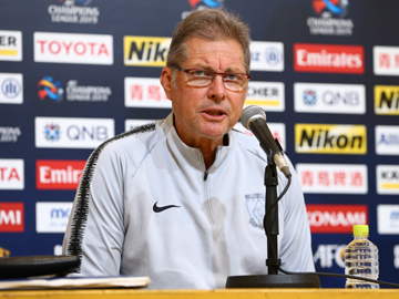 ブリーラム・ユナイテッド戦 試合前日公式会見にオズワルド オリヴェイラ監督と西川が出席