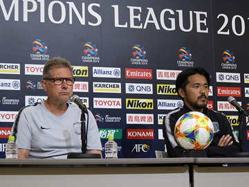 北京国安戦 試合前日公式会見にオズワルド オリヴェイラ監督と興梠が出席
