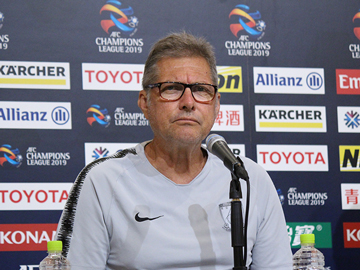 北京国安戦 試合前日公式会見にオズワルド オリヴェイラ監督と興梠が出席