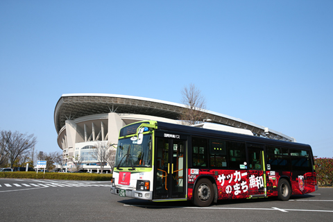 浦和レッズフルラッピングバス Reds Wonderland号 運行開始 クラブインフォメーション Urawa Red Diamonds Official Website