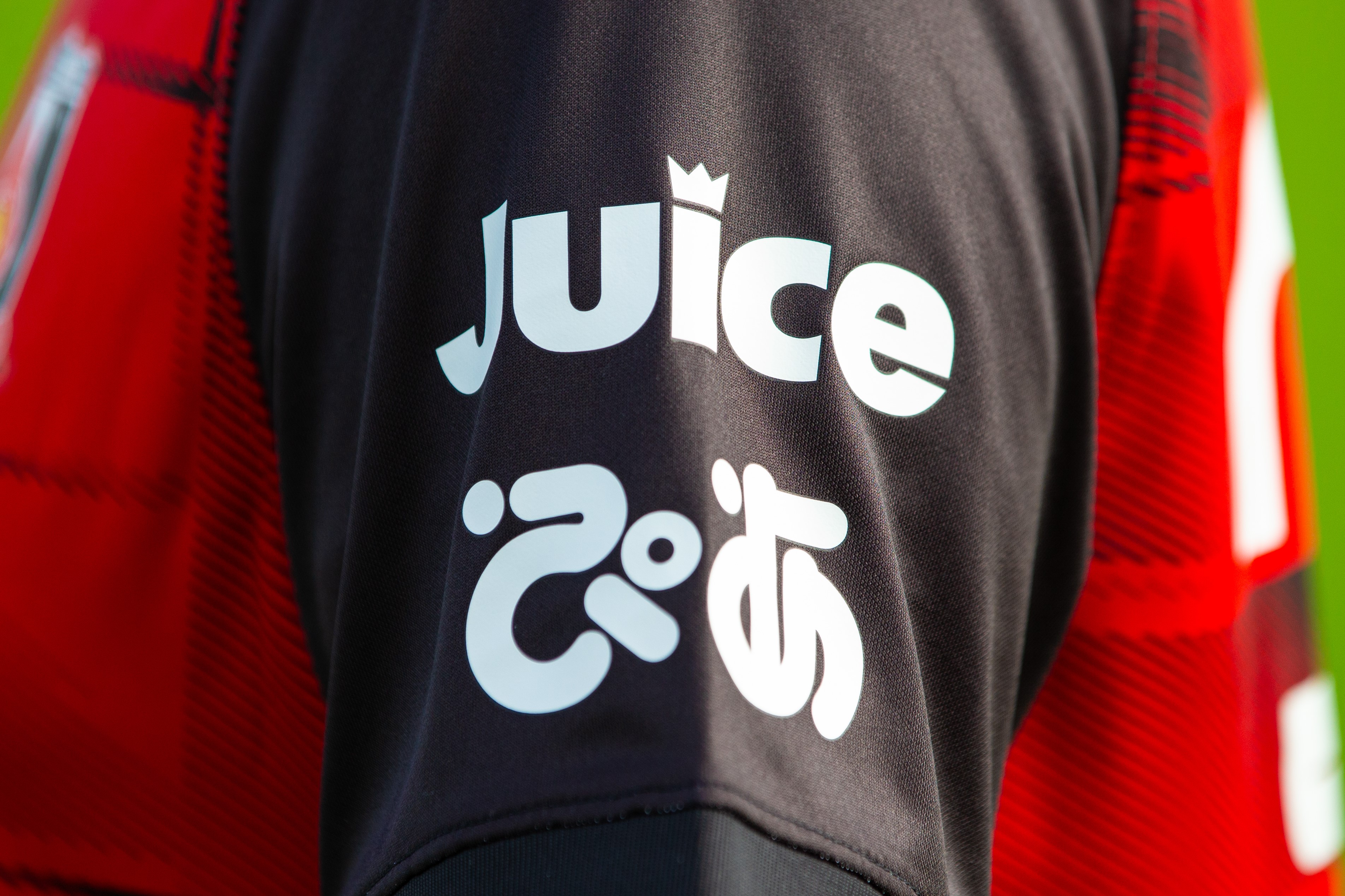 浦和レッドダイヤモンズ公式サイト