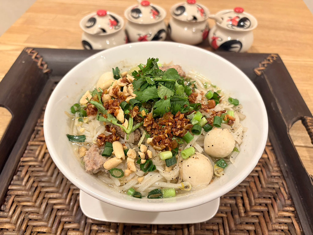 北浦和タイ料理UAMFAN THAI『SAITAMA「埼玉県産パクチー乗せますか？」特製タイラーメン』