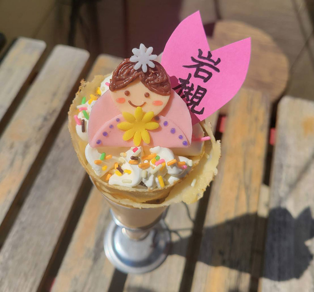 パティシエのおやつ『岩槻人形クレープ』