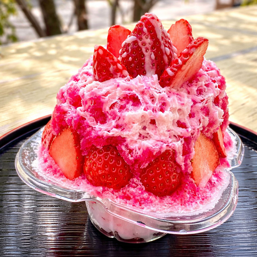 juri cafe『プレミアムいちごかき氷』