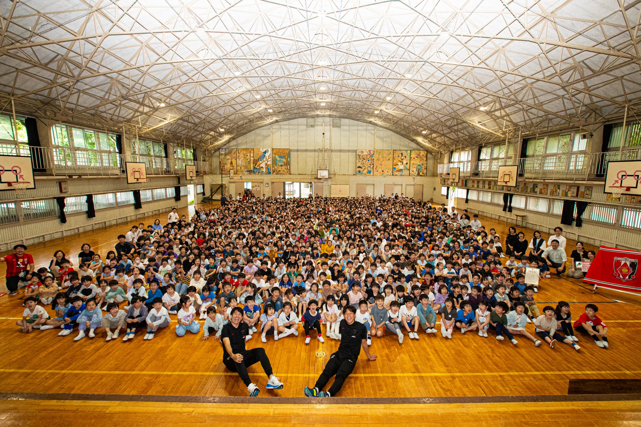 片山、植木が高砂小学校を訪問