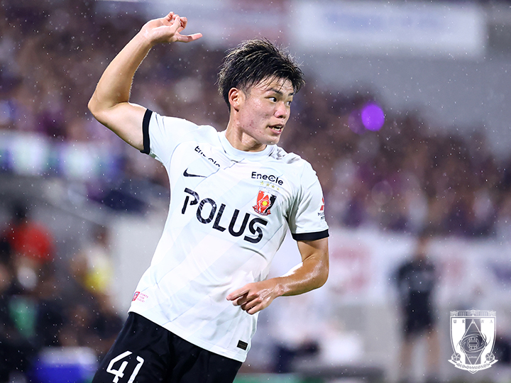 L 2025 浦和レッズ渡辺凌磨 ふくさ Nike サッカーユニフォーム