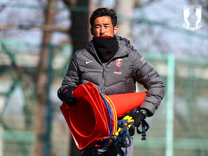 塩田仁史選手直筆サイン入りスパイク 塩田仁史選手直筆サイン入りスパイク - メルカリ