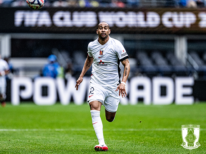 Thiago Santana รูปที่ 1