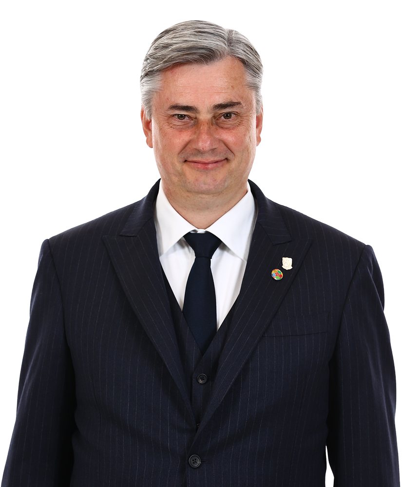 マチェイ スコルジャ